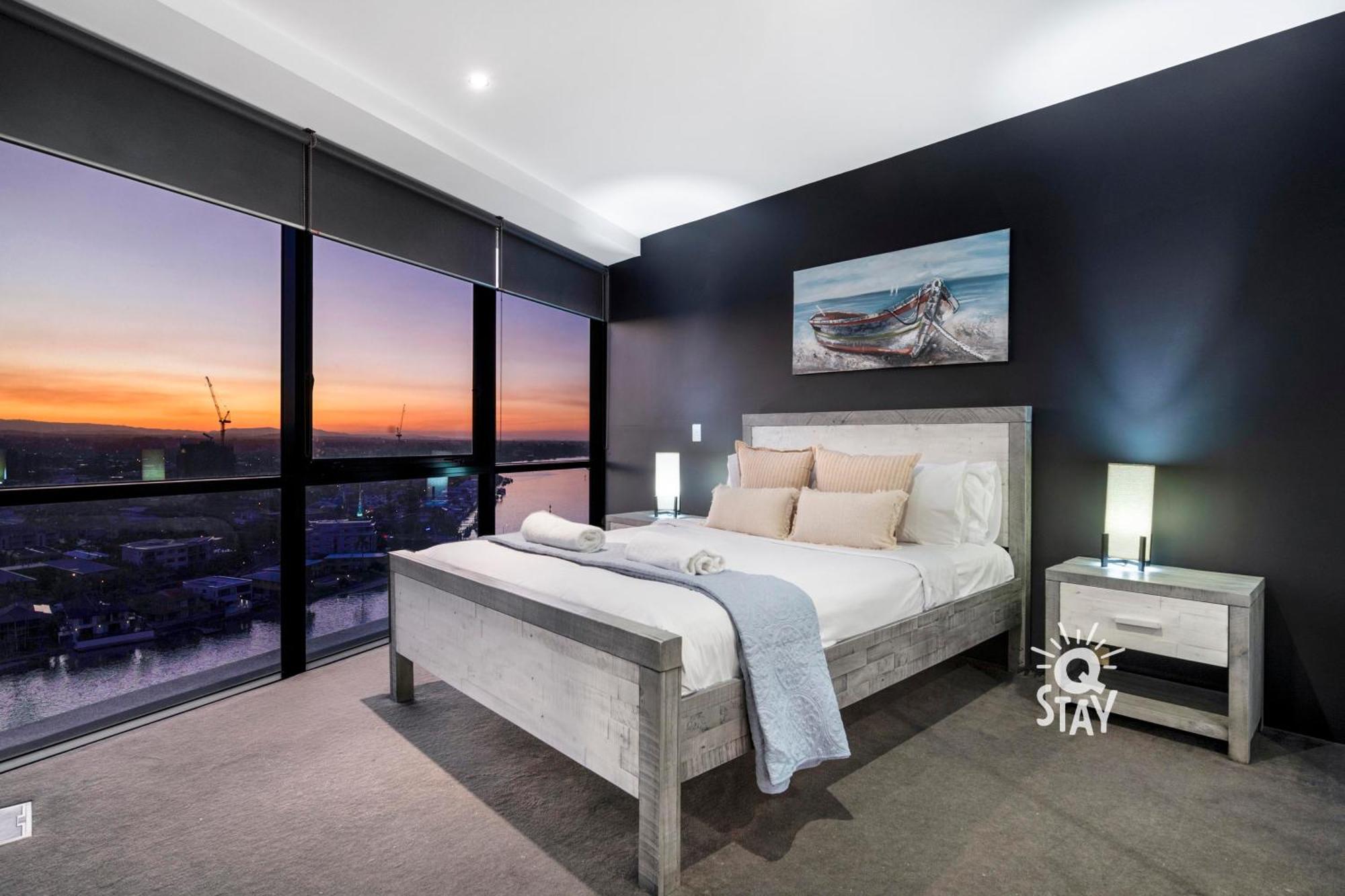 Circle On Cavill - 2 Bedroom Hinterland Apartments In The Heart Of Surfers Paradise Gold Coast Eksteriør bilde