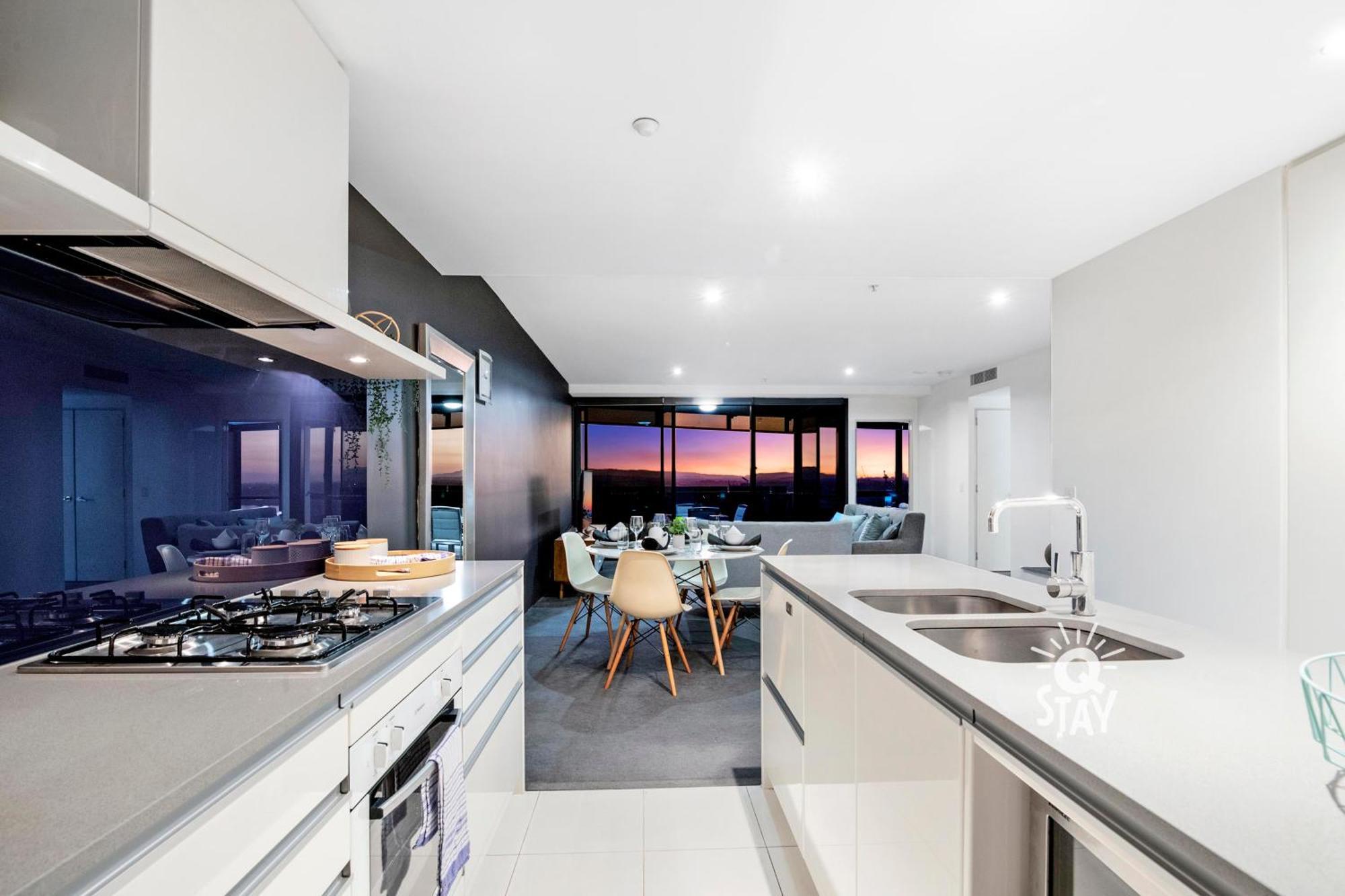 Circle On Cavill - 2 Bedroom Hinterland Apartments In The Heart Of Surfers Paradise Gold Coast Eksteriør bilde